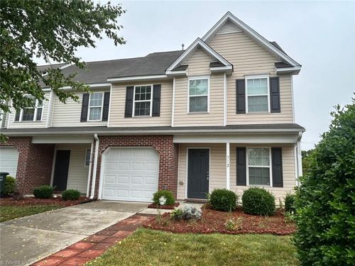 312 Robyns Glen Cir, Greensboro, NC, 27409-7600 | Card Image