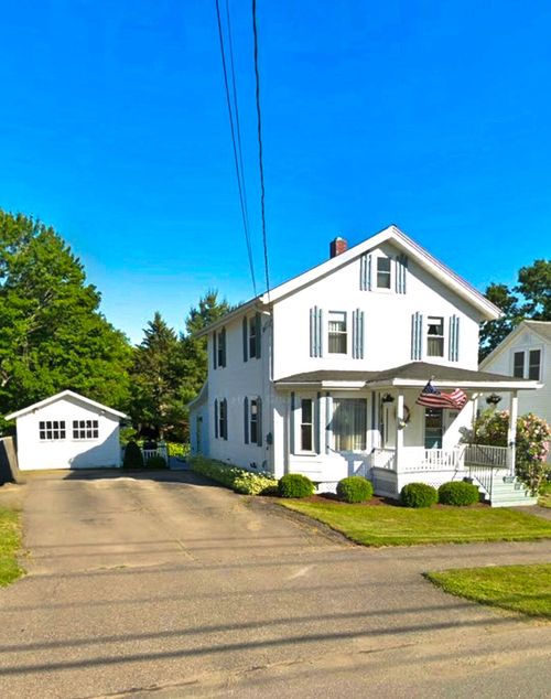 208 7th Street, Bangor, ME, 04401 | Card Image