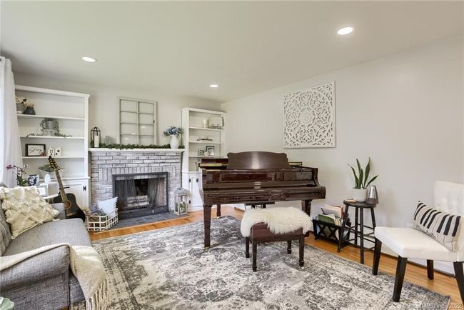 Wood burning fireplace | Image 9