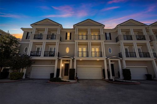300 Newbury Pl N, ST PETERSBURG, FL, 33716-1307 | Card Image