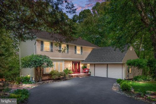 8412 Sweet Pine Ct, SPRINGFIELD, VA, 22153-1823 | Card Image