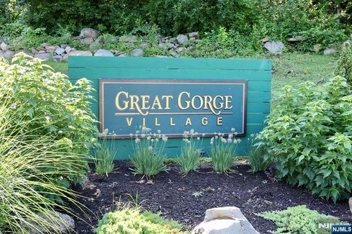 6 Brandywine Ct, Vernon, NJ, 07462-4545 | Card Image