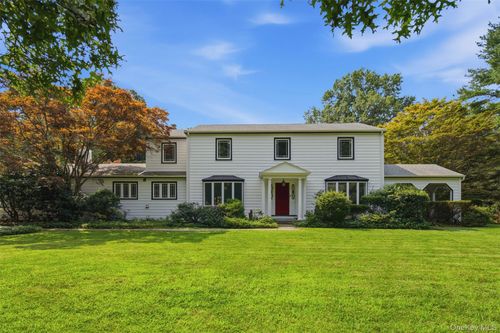 897 Ripley Lane, Oyster Bay, NY, 11771 | Card Image