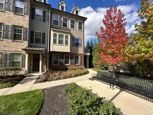 2 Ambrosia Ct, Livingston, NJ, 07039-5707 | Card Image