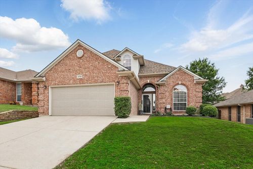 4840 Valley Springs Trl, Fort Worth, TX, 76244-5904 | Card Image