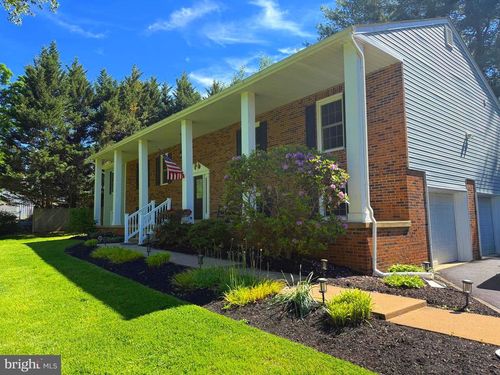 7376 Woodstone Ct, WARRENTON, VA, 20187-7938 | Card Image