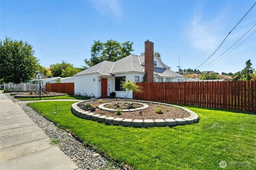 138 Dehaven St, Milton-Freewater, OR, 97862-1361 | Card Image