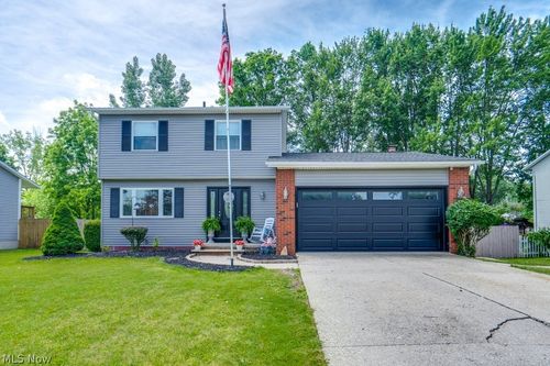 3896 Buckingham Dr, Brunswick, OH, 44212-2608 | Card Image
