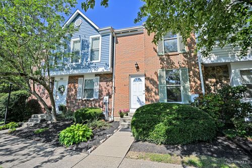 863 Woodlyn Drive S, Cincinnati, OH, 45230 | Card Image