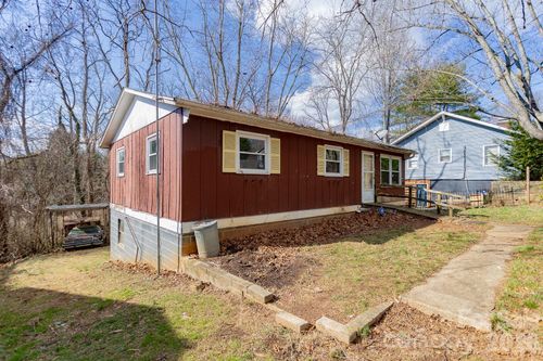 7 Main Street, Asheville, NC, 28803 | Card Image