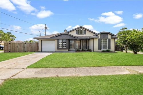 132 Morning Glory Ln, Westwego, LA, 70094-2276 | Card Image