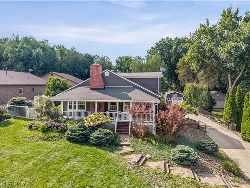 330 Perry Road, Tallmadge, OH, 44278 | Card Image