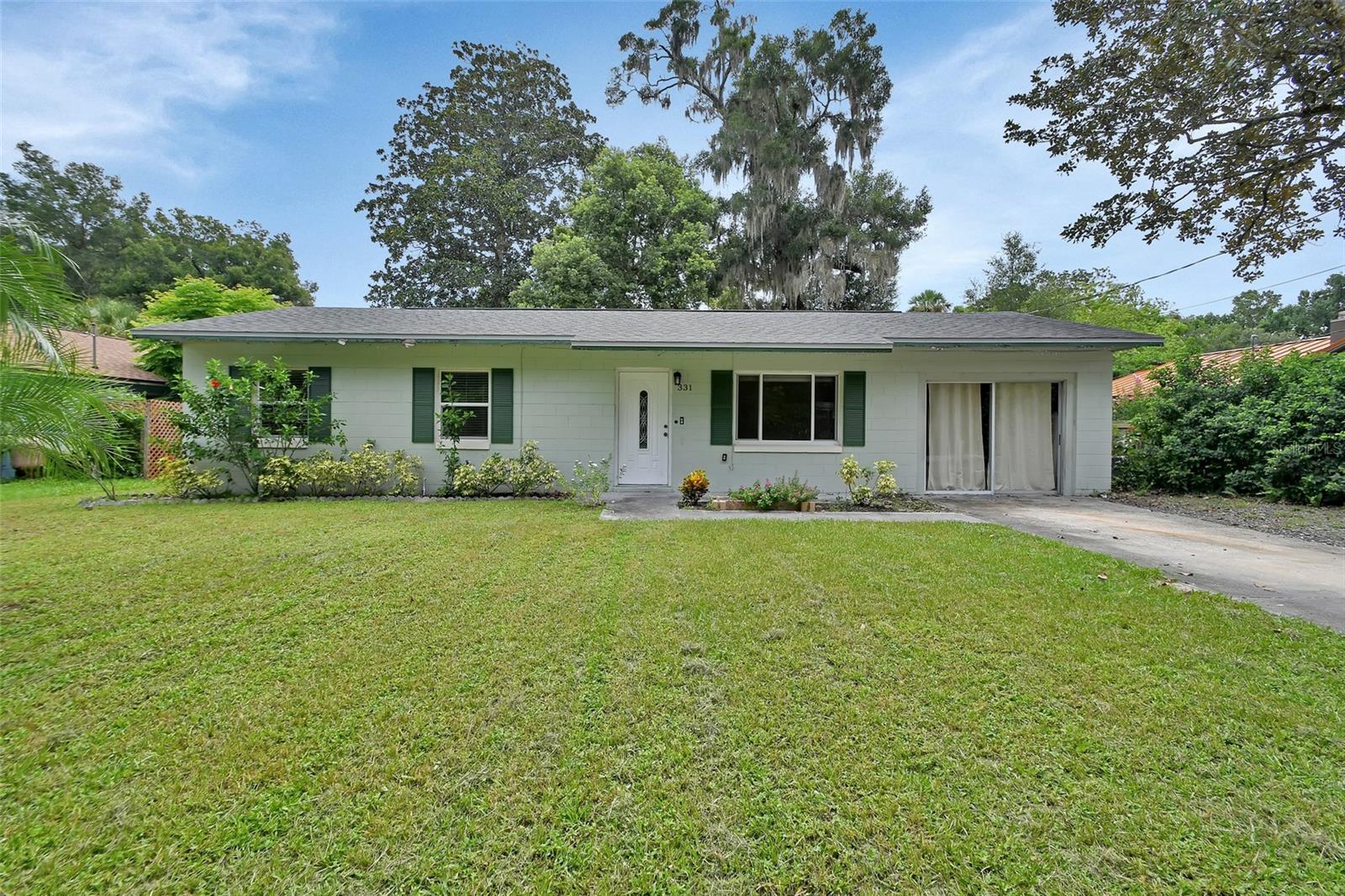 Volusia Ave, Lake Helen, FL 32744