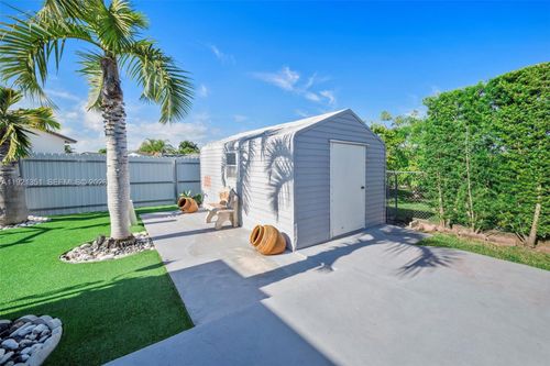 26130 Sw 130th Ave, Homestead, FL, 33032-8917 | Card Image