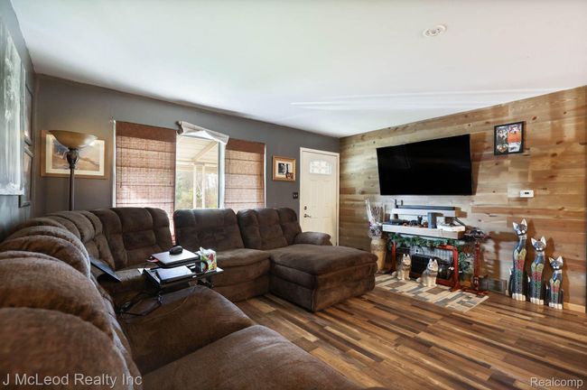 9975 Tuscola Rd, House other with 3 bedrooms, 1 bathrooms and null parking in Clio MI | Image 8