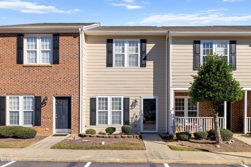 39 Cheltenham Dr, Clayton, NC, 27520-7252 | Card Image