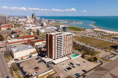 205-715 Upper Broadway St, Corpus Christi, TX, 78401-3525 | Card Image