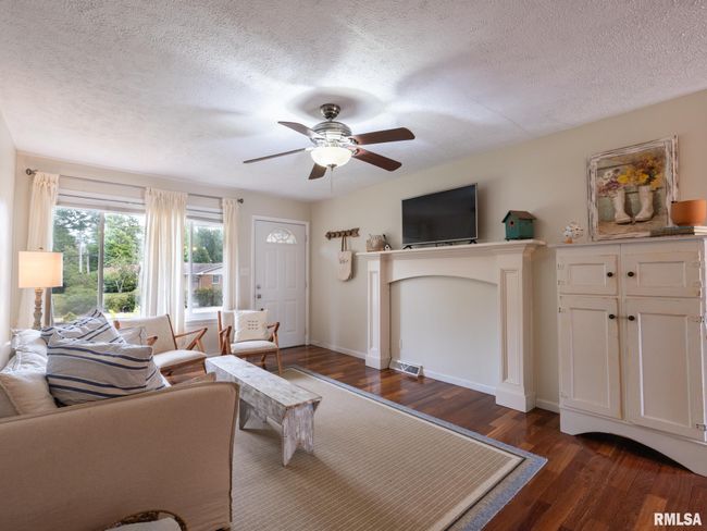 1411 W Wonderview Dr, House other with 4 bedrooms, 3 bathrooms and null parking in Dunlap IL | Image 6