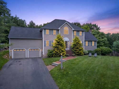 7 Cheshire Ct, Londonderry, NH, 03053-3987 | Card Image