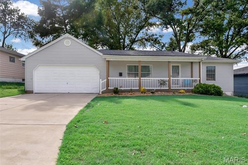 120 Country Life Dr, O Fallon, MO, 63366-2712 | Card Image