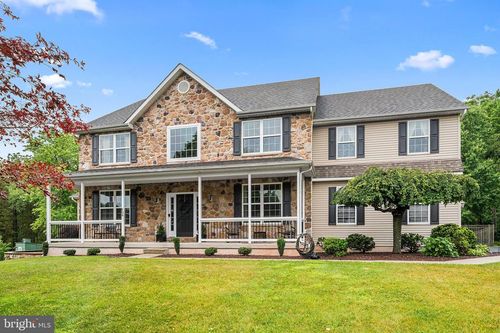 806 Arbor Ln, Schwenksville, PA, 19473-2830 | Card Image