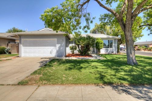 1645 Renn Ave, Clovis, CA, 93611-3050 | Card Image