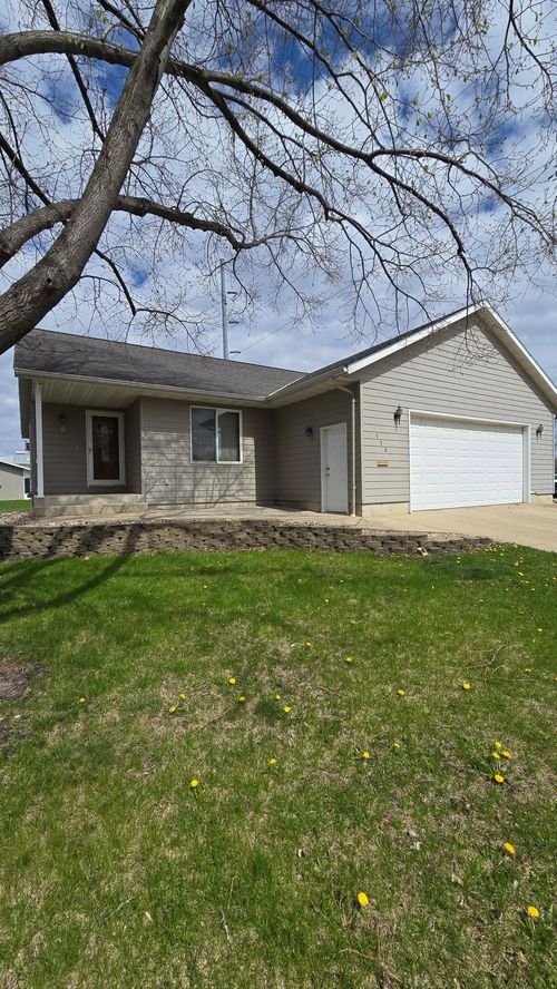 116 S 5th St, Marshall, MN, 56258-1204 | Card Image