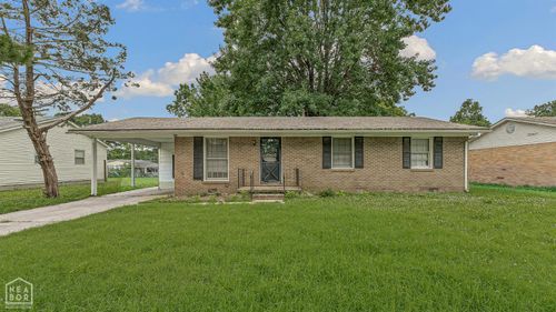 105 E Pecan St, Blytheville, AR, 72315-1837 | Card Image