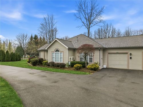 8 Stone Ridge Blvd, Hermitage, PA, 16148-9171 | Card Image