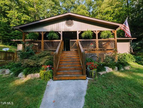 556 Racking Rock Road, Clintwood, VA, 24228 | Card Image