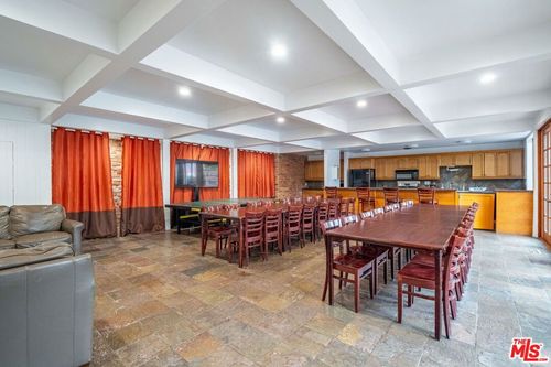 102-6425 Granville Ave, Los Angeles, CA, 90049-4225 | Card Image
