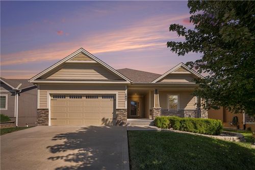 1907 Prairie Grass Dr, Raymore, MO, 64083-8357 | Card Image