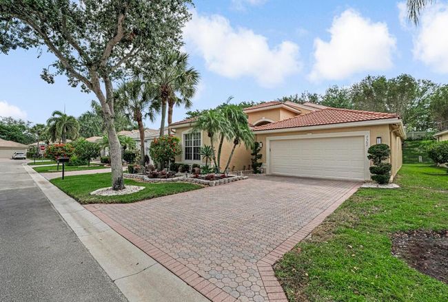 7562 Starfish Reef Ln, House other with 3 bedrooms, 2 bathrooms and null parking in Lake Worth FL | Image 34