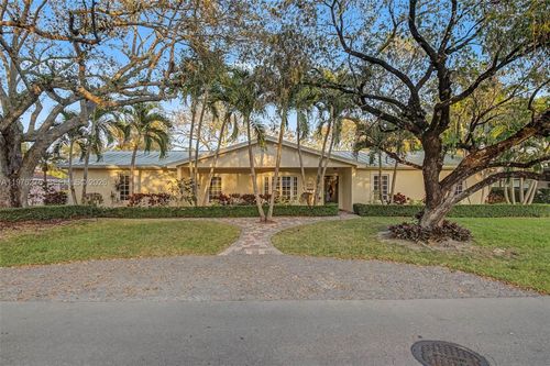 15401 Sw 81st Ave, Palmetto Bay, FL, 33157-2210 | Card Image