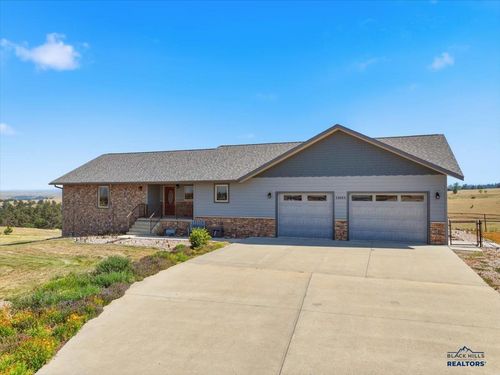 11003 Wagon Box Dr, Belle Fourche, SD, 57717-6029 | Card Image