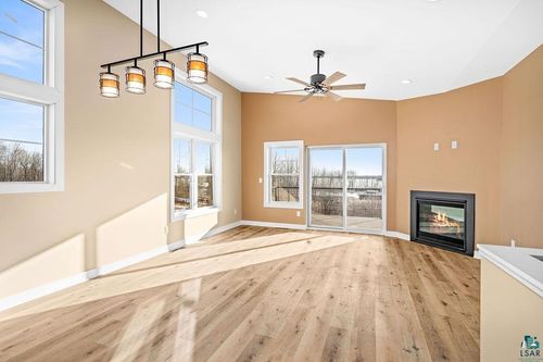8602 Maynard Pl, DULUTH, MN, 55808-2805 | Card Image