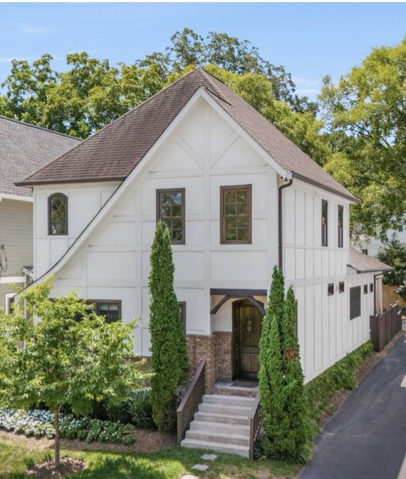 Glen Echo Rd, Nashville, TN 37215