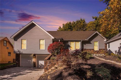 5864 N Beaman Ave, Kansas City, MO, 64151-2626 | Card Image