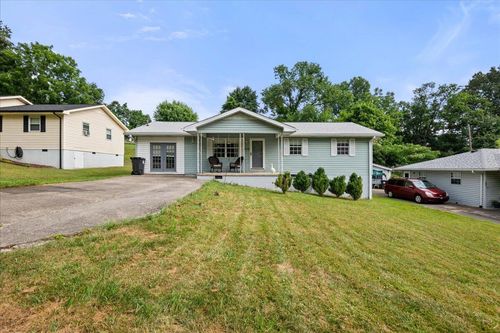 906 W 8th St, Corbin, KY, 40701-2110 | Card Image