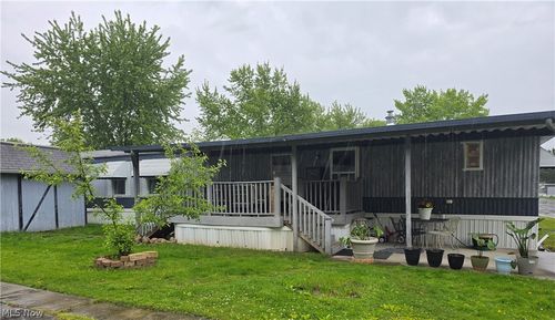 42 Redwood Dr, Beloit, OH, 44609-9758 | Card Image