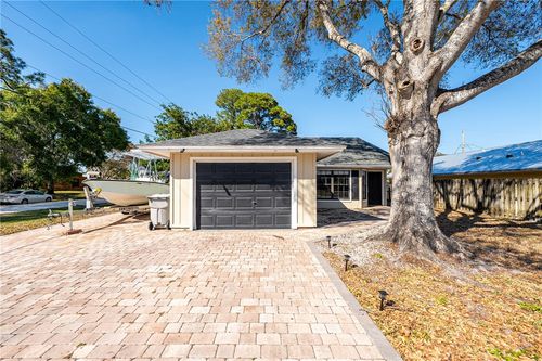 2890 1st Pl, Vero Beach, FL, 32968-2548 | Card Image