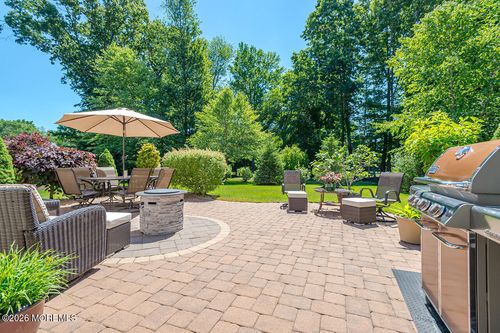 5 Tree Line Dr, Freehold, NJ, 07728-9288 | Card Image
