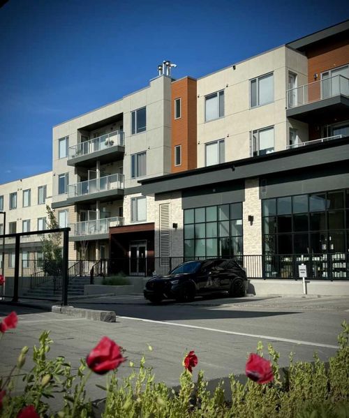 208-30 Shawnee Common Sw, Calgary, AB, T2Y0R1 | Card Image