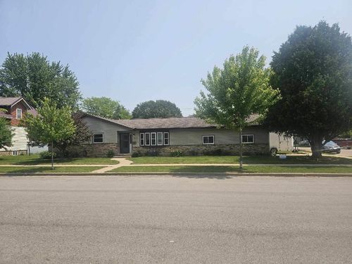 1422 Mclean Ave, Tomah, WI, 54660-2528 | Card Image