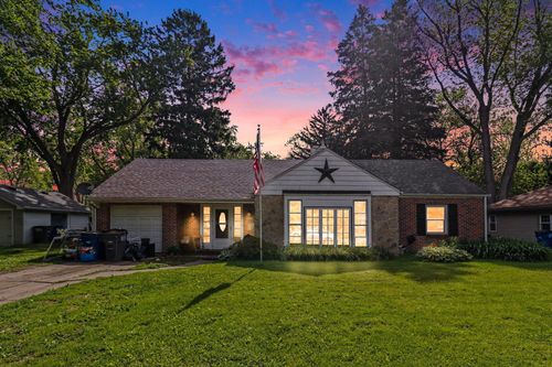 2006 Grecourt Dr, Toledo, OH, 43615-3742 | Card Image