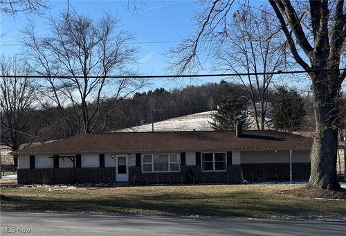 4022 State Route 516 Nw, Dover, OH, 44622-7262 | Card Image