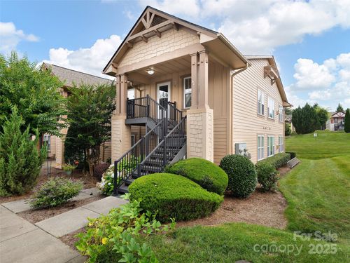 1906 Deermouse Way, Hendersonville, NC, 28792-7513 | Card Image