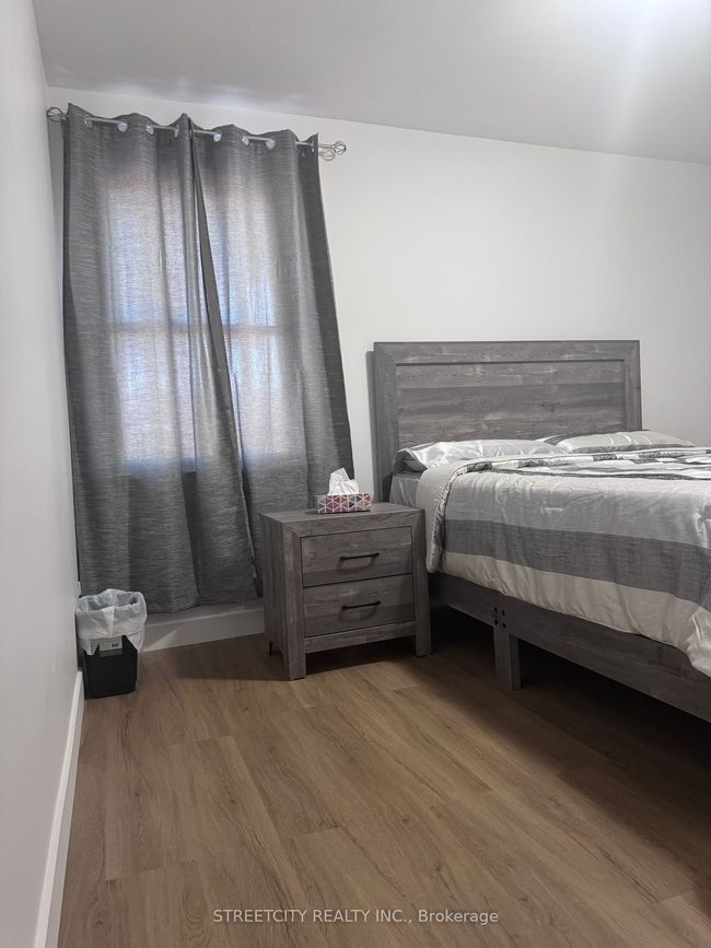 22 Tweedsmuir Ave, House other with 3 bedrooms, 1 bathrooms and 2 parking in London ON | Image 6