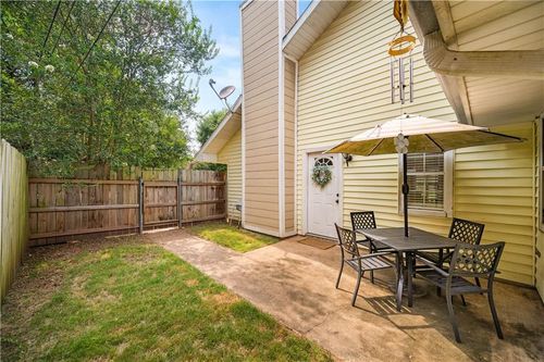 814 Brooks Blvd, Alexandria, LA, 71303-3866 | Card Image