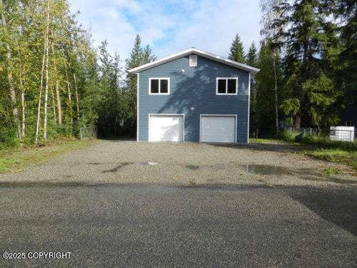 2828 Totem Dr, Fairbanks, AK, 99709-4013 | Card Image